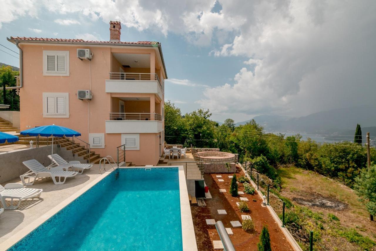 Apartments Mitrovic Luštica Extérieur photo