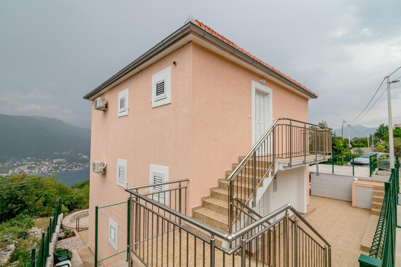 Apartments Mitrovic Luštica Extérieur photo